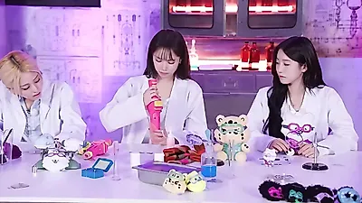 르세라핌, 자체 콘텐츠 'LENIVERSE' 공개... 'PUREFLOW' 활동 이어가