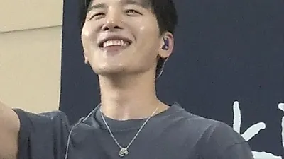 김민석, 부산 광안리 깜짝 버스킹… 미발매 신곡 '여름집 하(下)' 타이틀곡 최초 공개