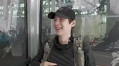 BTS 슈가, 스위스 등산 브이로그 공개 0.3일 만에 100만 뷰 돌파