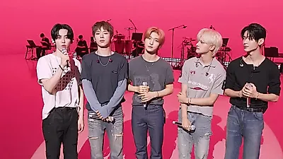 나우즈(NOWZ), 잇츠라이브서 'Achilles' 밴드 라이브 무대 공개