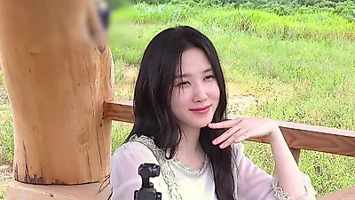 박은빈, 하와이서 신곡 'DREAMS COME TRUE' 뮤직비디오 촬영…무지개 뜬 하늘 담았다