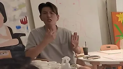 "아빠 옆에 있어줘" 수줍던 5살 준범, 첫 미술 수업서 보여준 놀라운 몰입도