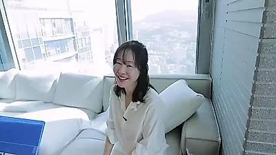 배우 엄지원, 2년 머문 용산 떠나 새집 입성... 이사 전 과정 담은 브이로그 공개