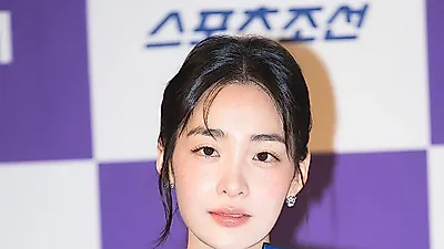 주지훈·아이유·김민하 등 제4회 청룡시리즈어워즈 수상자들, 용산 핸드프린팅 이벤트 참석