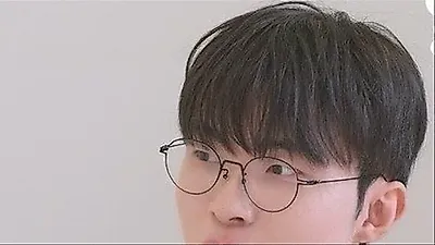 "5분 만에 접었다" 양요섭의 고백, 보드게임 승부사로 변신한 페이커