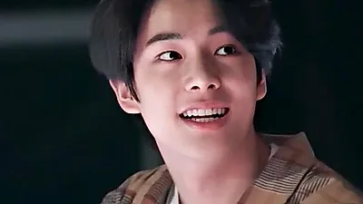엔하이픈 니키, 뱀파이어를 위한 관 모양 매트리스 모델 변신