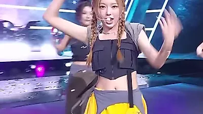아워벌스데이, 'HUNGRY (Side B)'로 선보인 KBS 뮤직뱅크 무대