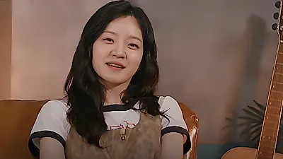 고아성 ‘팔로잉 0명’ 깼다…도시여자대피소 동료들 팔로우