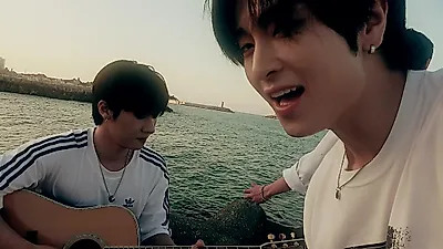 캐치더영, 기훈 콘셉트 입은 '지금, 내 앞에 서 있는 네게' MV 공개