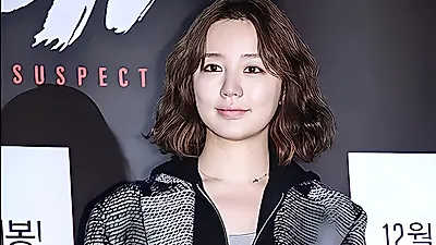 윤은혜 꽃다발 안고 온 채정안 시사회…'커피프린스' 19년 만의 재회