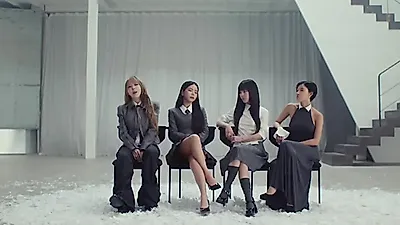 마마무, 3년 8개월 만에 4WARD로 완전체 컴백