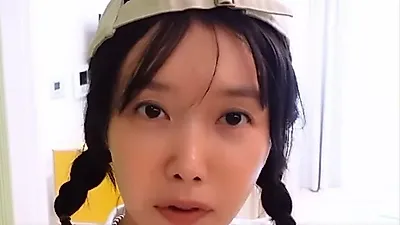 채정안, 꽃다발 들고 ‘미세스 마캠’ 막공에…대학로 찾은 동료 응원
