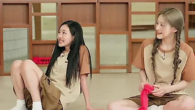 키스오브라이프, 자체 예능 'SWEAT AGENT' 첫 에피소드 공개…찜질방서 '이열치열'