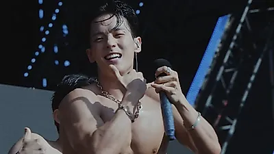 Minhyuk enciende WATERBOMB SEOUL 2026 bajo chorros de agua con Icy & Spicy