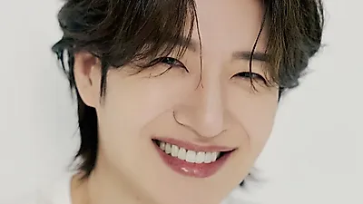 god 손호영, 36만 표 획득하며 강남 대형 전광판 장식