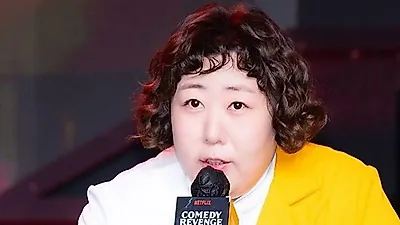 신기루, 모친상 뒤 팬 손편지 공개…“건네받은 마음에는 빛이 있다”