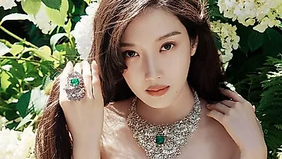 문가영, "배우는 수백 개의 인생을 사는 것" 다미아니 화보 속 담백한 고백