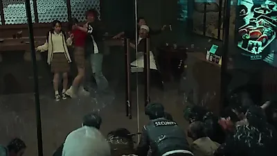 ‘군체’ 452만 관객, 300만 손익분기점 넘겼다