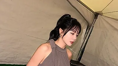 홍진영 “검은색만 입는다고 혼내서”…세종 공연 전 브라운 원피스