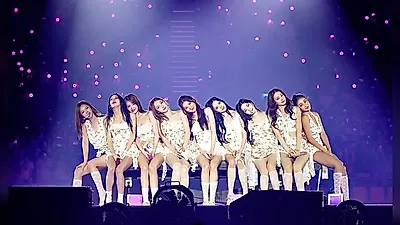 트와이스, 44개 지역 81회 월드투어 대장정 마무리... 서울 앙코르 전석 매진