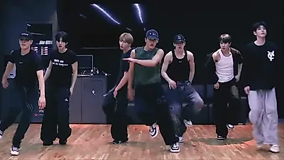 NEXZ, GOT7 '하드캐리' 커버 영상 공개…탄탄한 군무와 퍼포먼스 실력