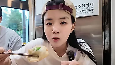 "이렇게 감탄한 적 있나" 가수 서기, 용산 만두 맛집서 인생 만두 만났다