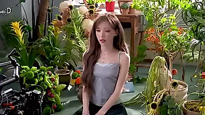 준케이 'Your Lips' 뮤직비디오 촬영 현장 공개, 웬디의 비하인드 인터뷰와 에피소드