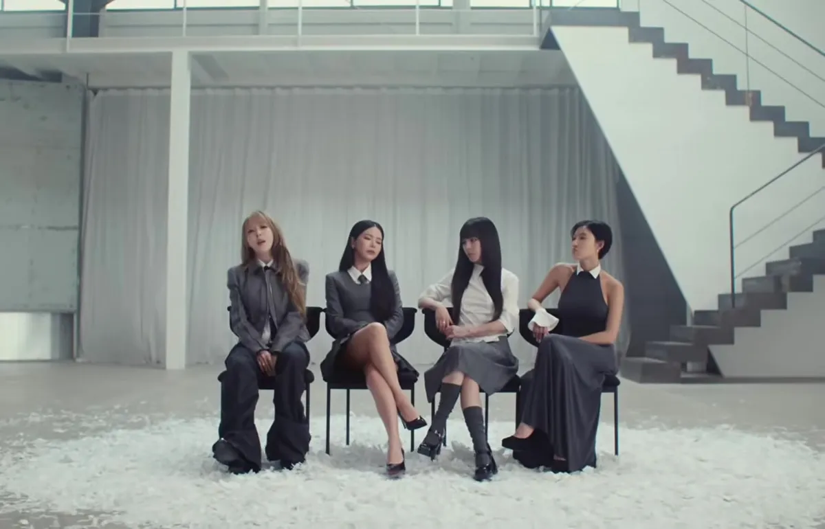MAMAMOO 4 Flowers MV Group Scene