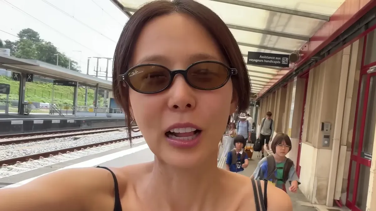 "영화 속 한 장면 같다" 김나영이 프랑스 비아리츠로 향한 이유