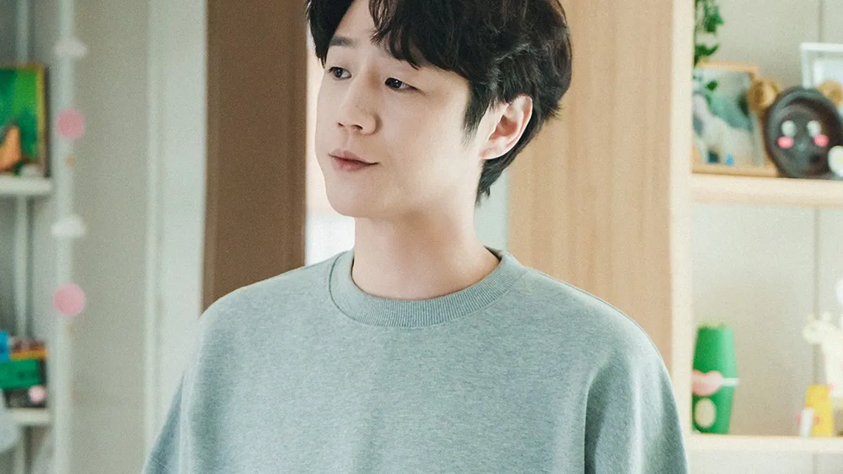 태도 논란 딛고 홍보 나선 정준원, 드라마 '유부녀 킬러' 스틸컷 공개