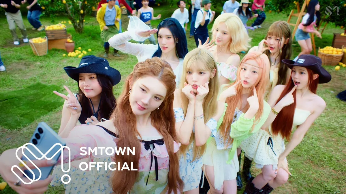 신예 하츠투하츠, 'Lemon Tang'으로 선보인 청량한 인기가요 무대