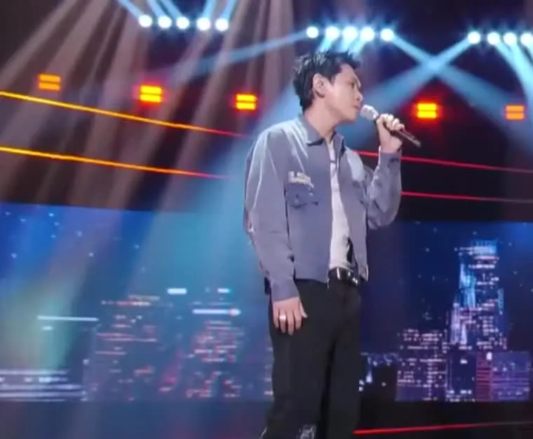 Crush Performs on The Seasons