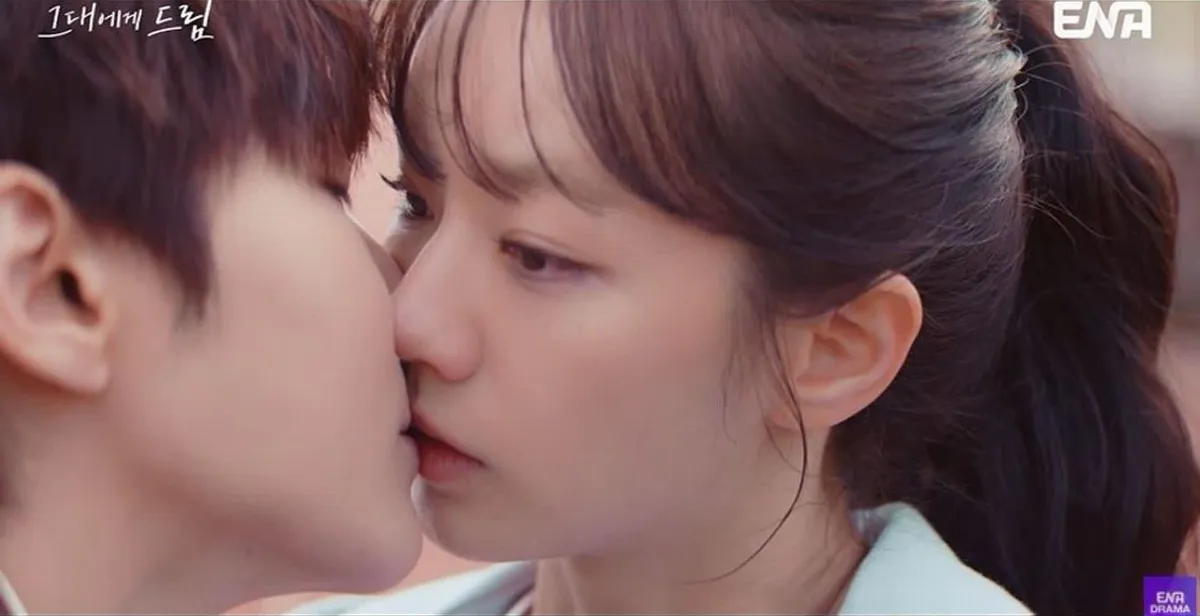 황인엽·이혜리, 15년 만에 맞춘 첫 입맞춤... "동료로 만나자" 애틋한 이별
