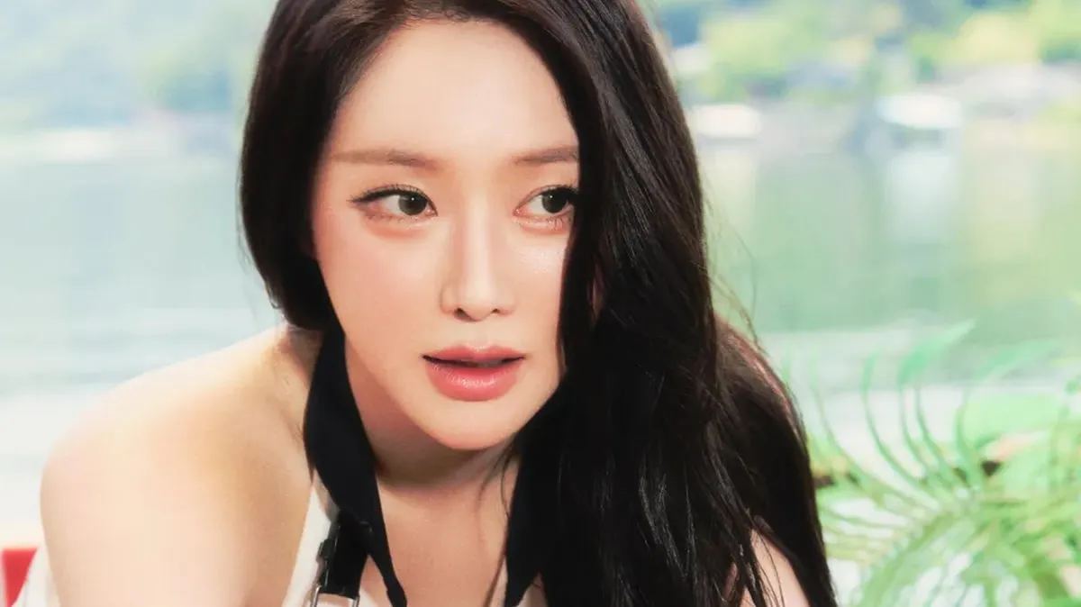브브걸, 신곡 'BODY WAVE'로 여름 활동 개시…리더 민영 프로듀싱 참여