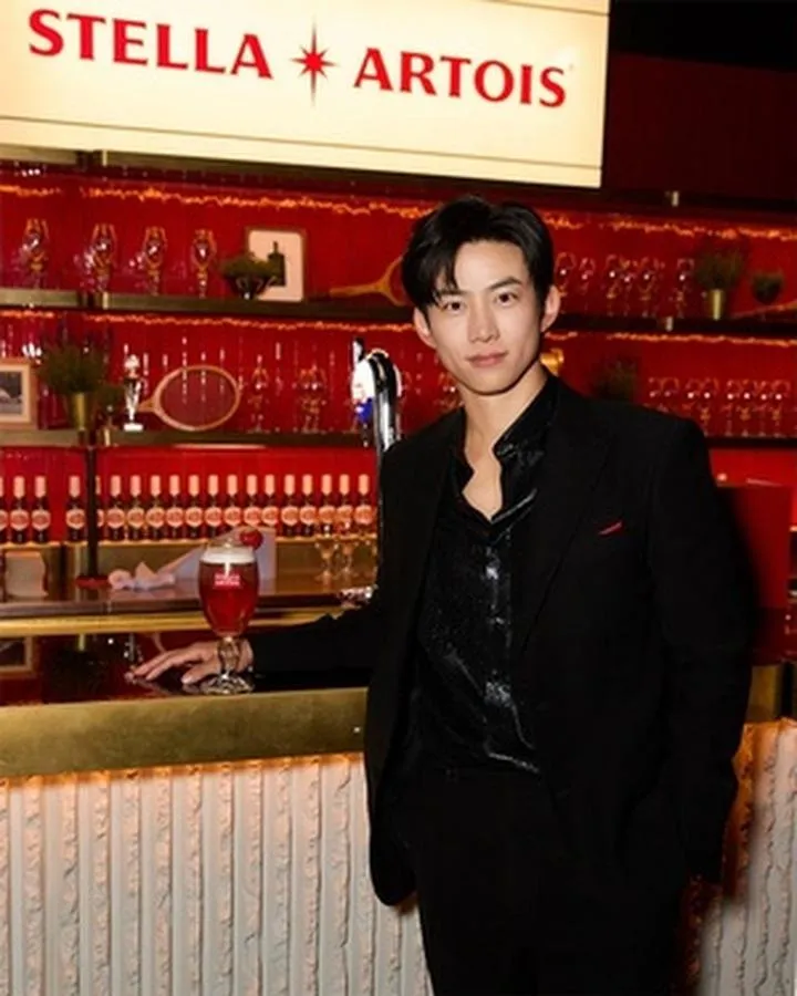 옥택연, 윔블던 현장서 샤라포바·앤디 머레이와 조우... 스텔라 아르투아 앰버서더 활동