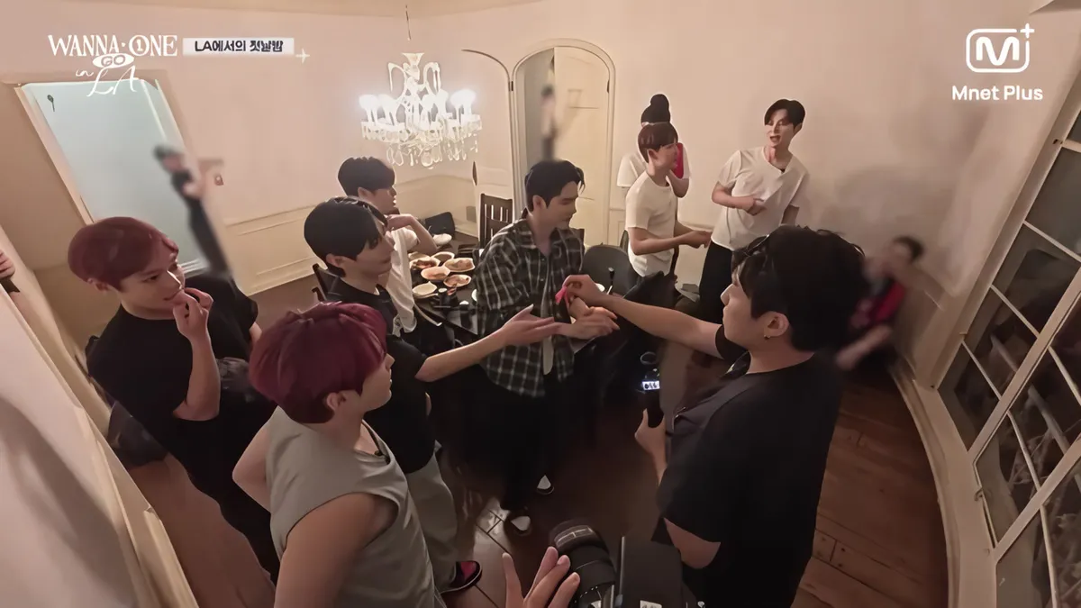 "뒷정리 당번은 누구?" 워너원, LA 현지서 펼친 '끈끈이 게임' 유쾌한 일상