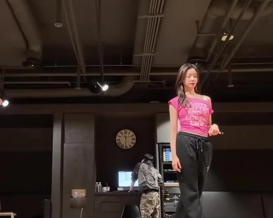 베이비몬스터 파리타, 연습실 땀방울 담은 첫 솔로 브이로그 공개