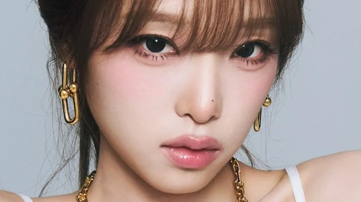 최예나, 일본 ViVi 화보서 보여준 반전 카리스마…오리콘 5위 기록하며 현지 인기 입증