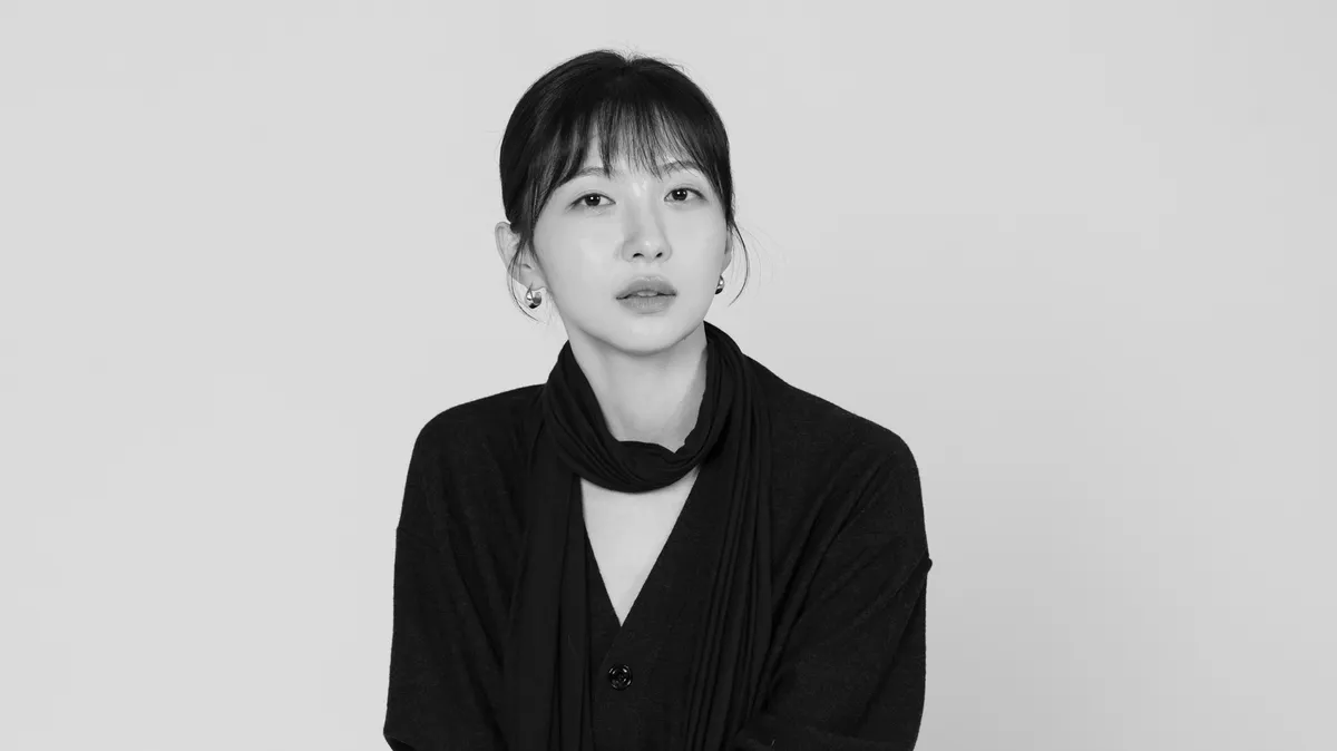 Joo Hyun-young debuta en el teatro con la comedia negra 'The Comeuppance'