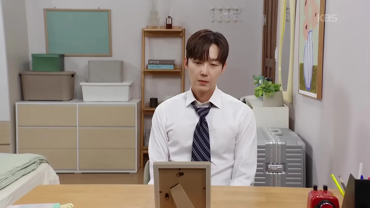 '기쁜 우리 좋은 날' 윤종훈, 아버지 유품 속 의문의 장부 발견에 흔들리는 내면