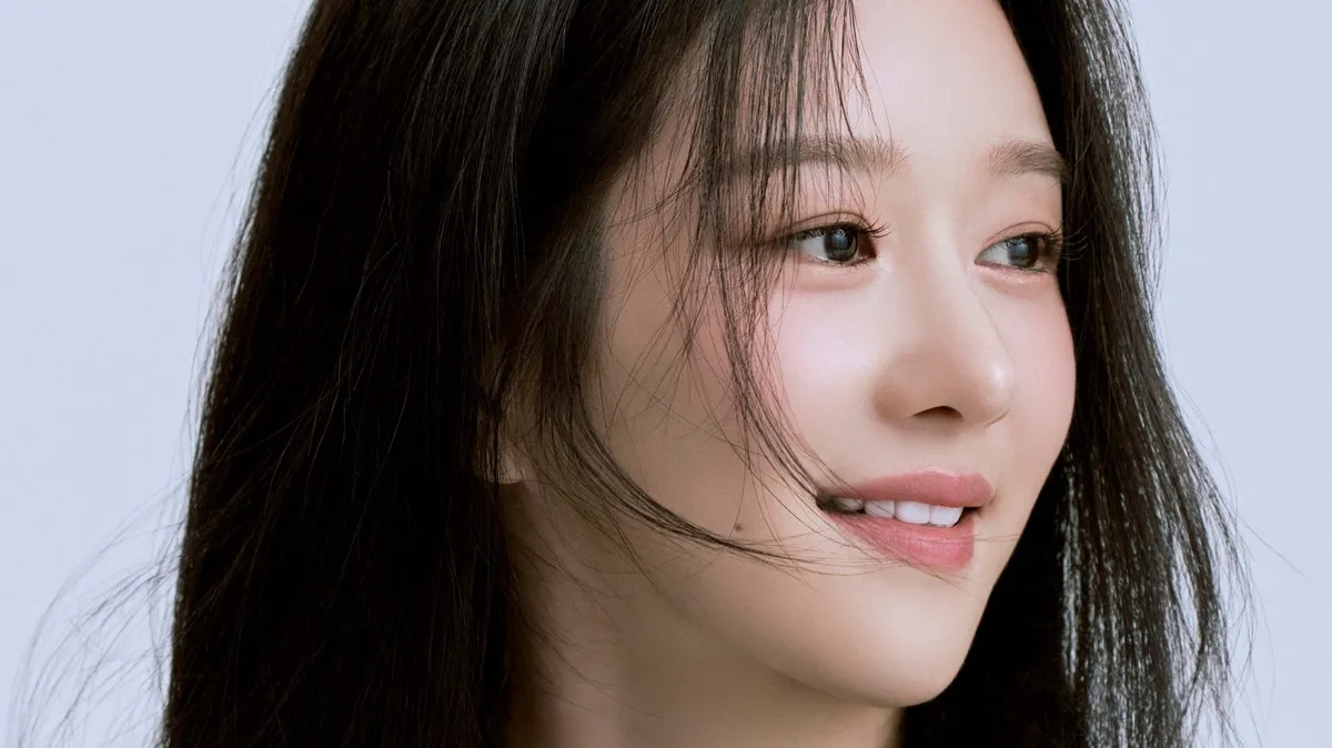 Seo Ye-ji Signs Exclusive Contract with B-Wave Entertainment
