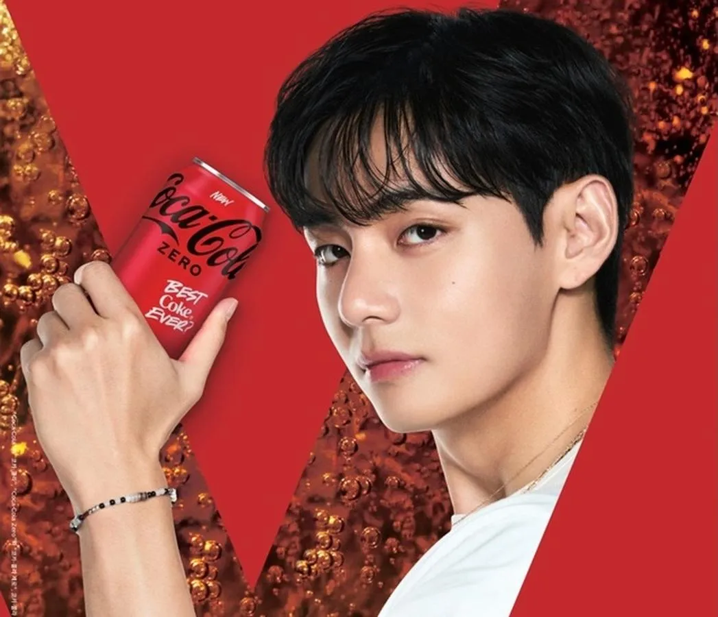 BTS 뷔, 26억 병 팔린 진로의 글로벌 얼굴 됐다
