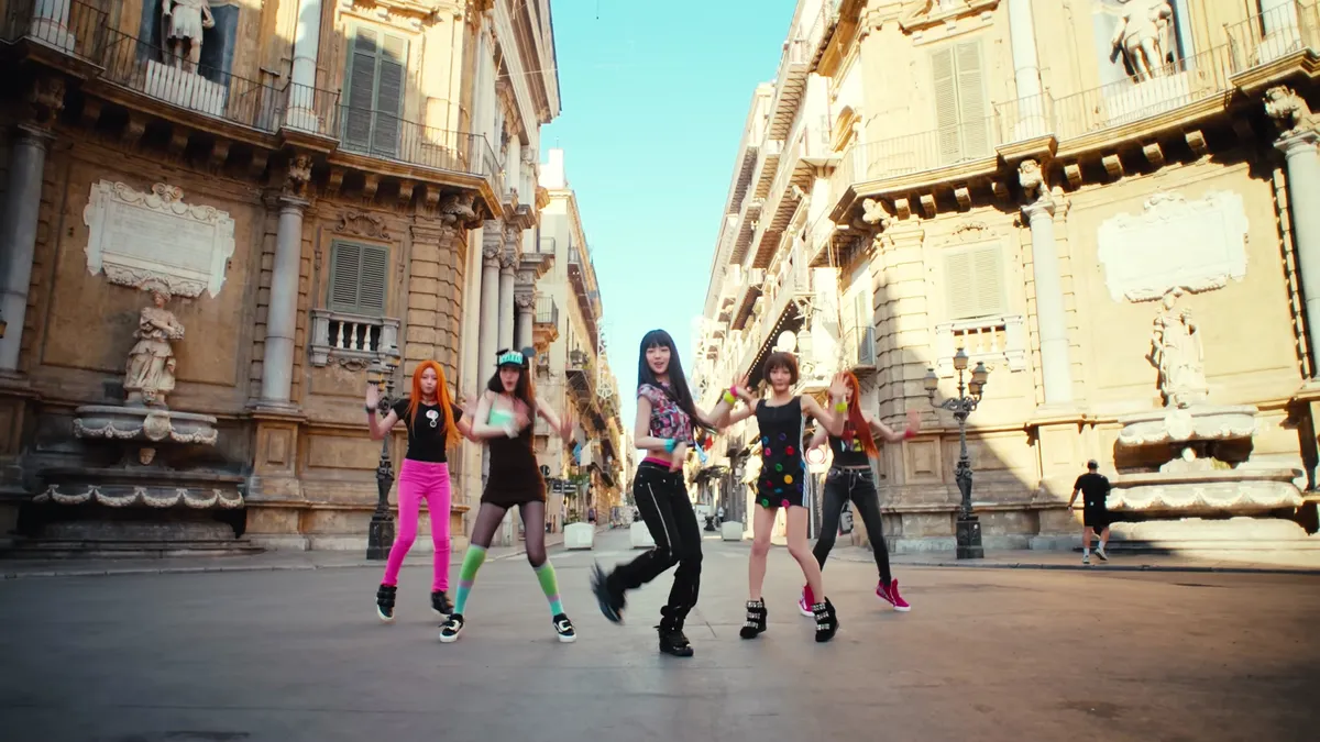 데뷔 7시간 만에 100만 뷰 돌파, KiiiKiii 'Pop Off Pop Off' 뮤직비디오 기록