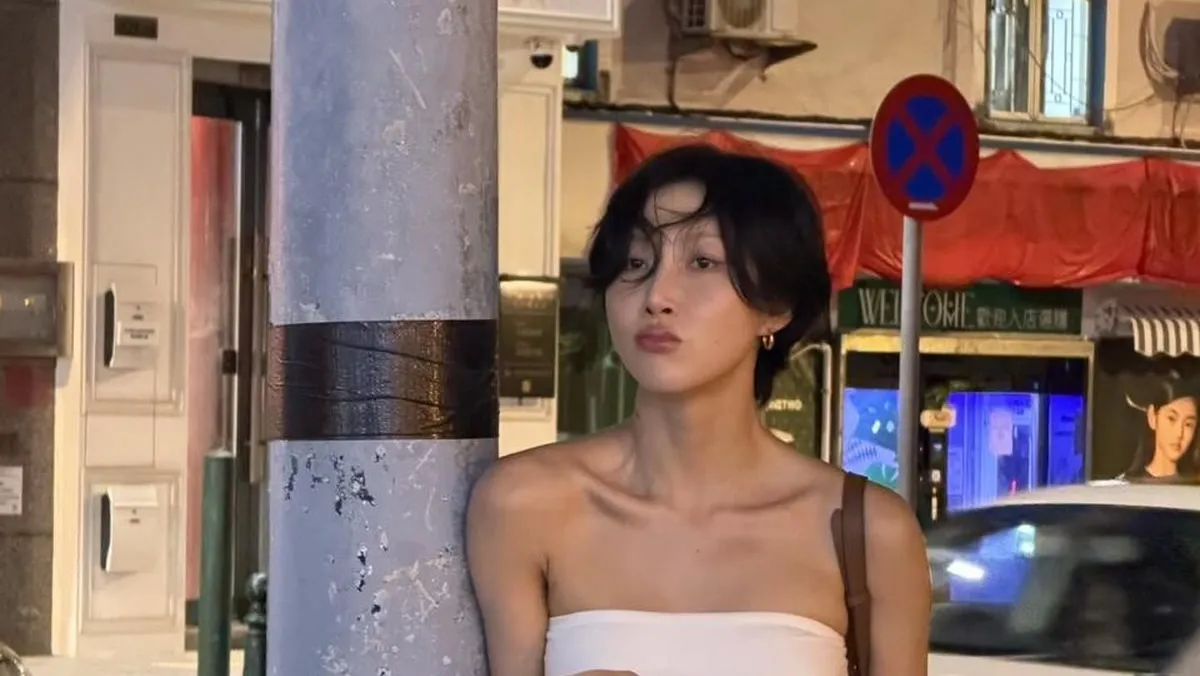 마마무 화사, 마카오 월드투어 공연 후 올화이트 룩으로 전한 근황