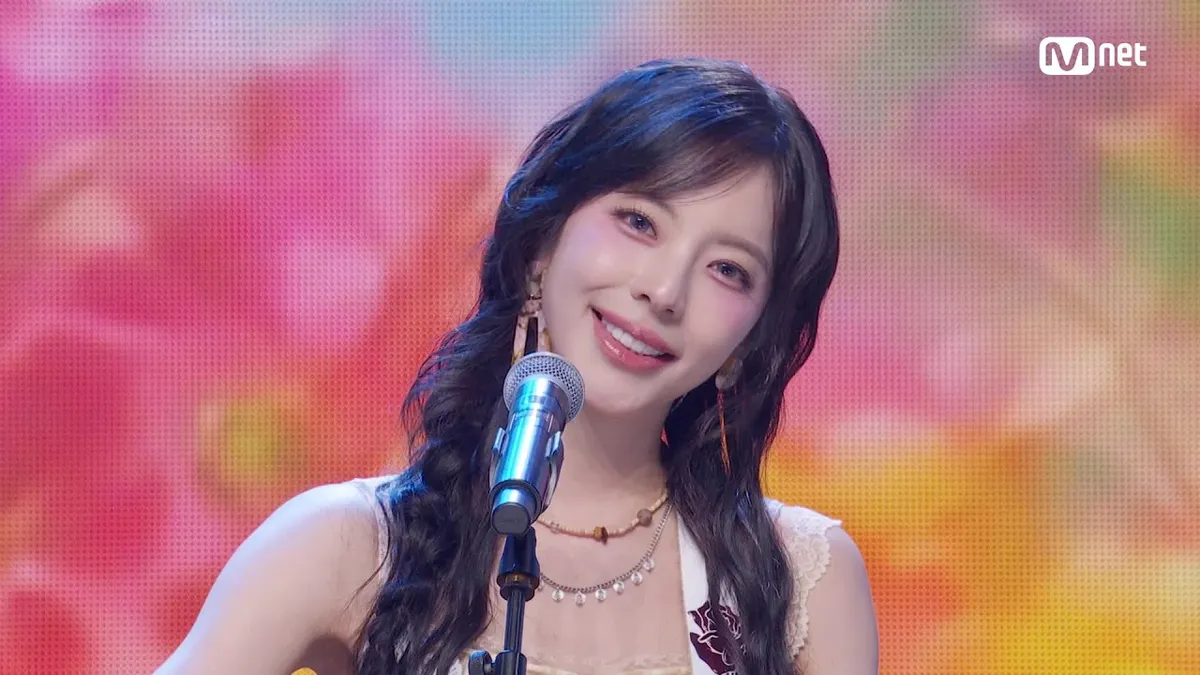 주니엘, 신곡 '푸른엔딩' 발표... 엠카운트다운서 컴백 무대 공개