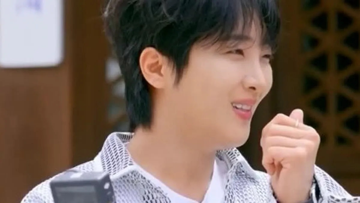 Singer Hwang Yoon-seong Reveals Deep Friendship with Lee Chan-won on TV