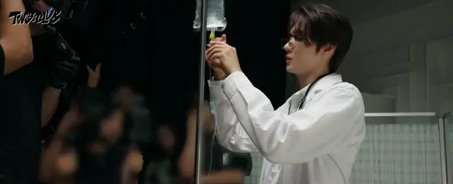 "나는 김여주다" TWS 지훈, 가발·속눈썹까지 동원한 파격 여장 변신