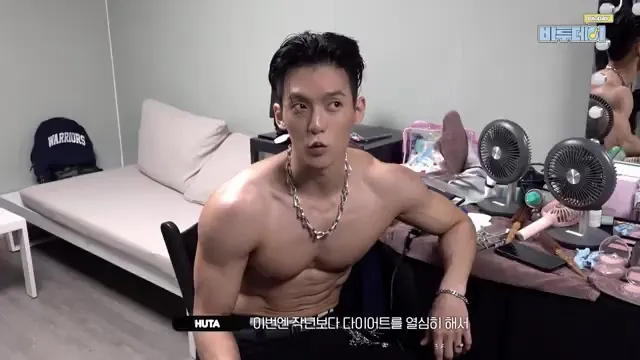 워터밤 서울 2026 무대 뒤 민혁의 미소, 화려한 퍼포먼스 너머의 진심