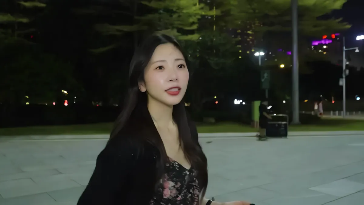 드림캐쳐 지유, 광저우 팬미팅 비하인드 공개…스카프 활용한 시크한 스타일링 선보여